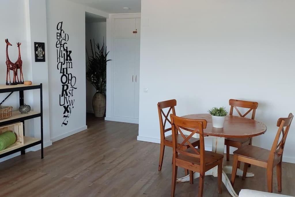 Precioso Apartamento Frente A La Playa Torre Del Mar Luaran gambar
