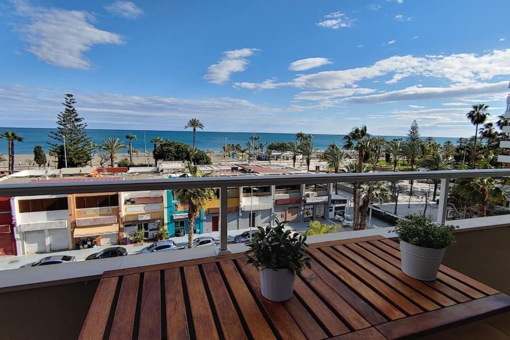 Precioso Apartamento Frente A La Playa Torre Del Mar Luaran gambar