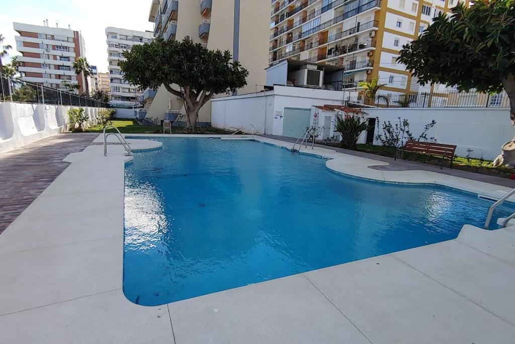 Precioso Apartamento Frente A La Playa Torre Del Mar Luaran gambar