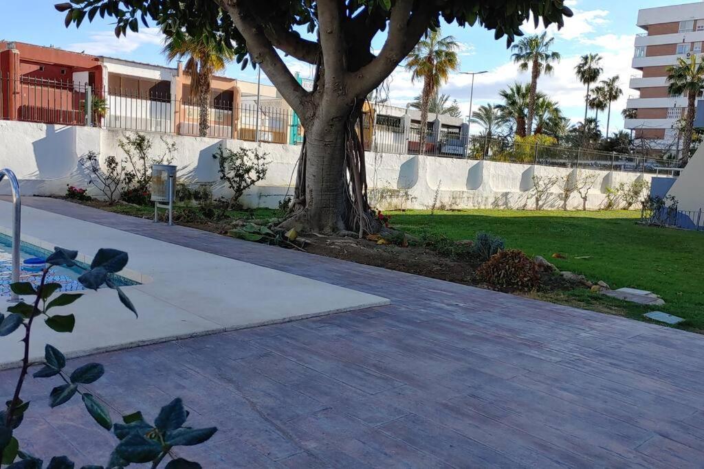 Precioso Apartamento Frente A La Playa Torre Del Mar Luaran gambar